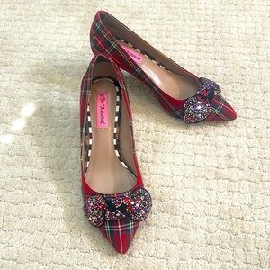 Cutest Betsey Johnson plaid w crystal bows!! So chic!!